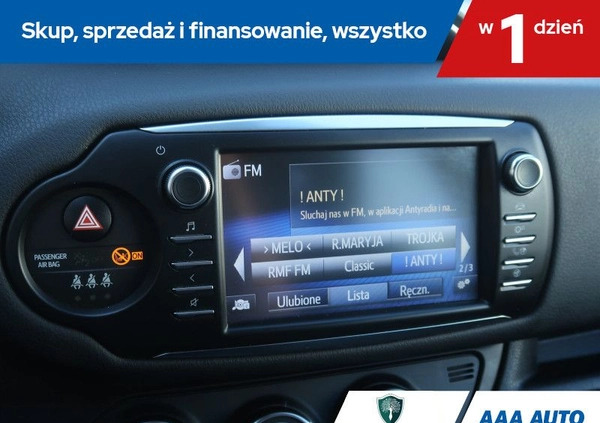 Toyota Yaris cena 57000 przebieg: 41819, rok produkcji 2019 z Wyrzysk małe 232